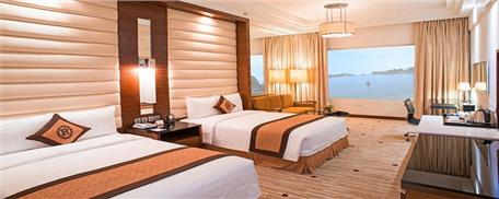 Khách sạn Royal Hạ Long